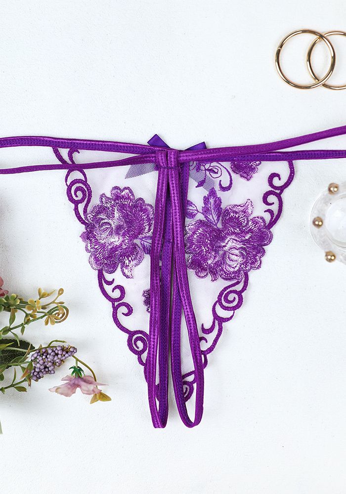 String en Dentelle Violet Transparent Ouvert à l'Entrejambe Sous-Vêtements Érotiques