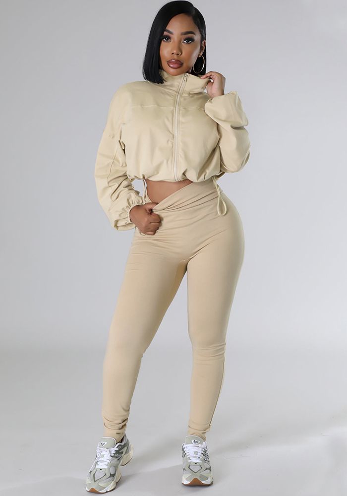 Ensemble de sport pour femmes avec haut à capuche ample à manches longues et pantalon long