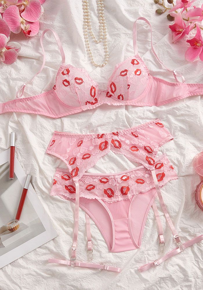 Ensemble de lingerie en dentelle transparente avec imprimé lèvres pour femmes et culotte ajourée