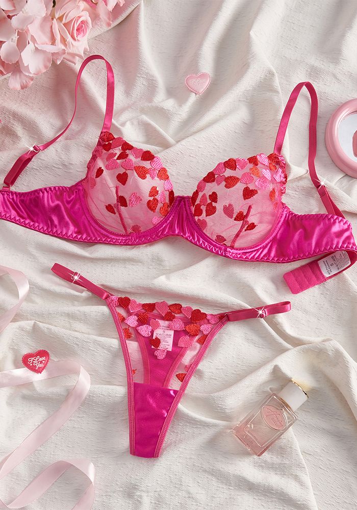 Ensemble de Soutien-Gorge Push-Up Transparent Brodé avec Imprimé Cœur en Maille & Culotte