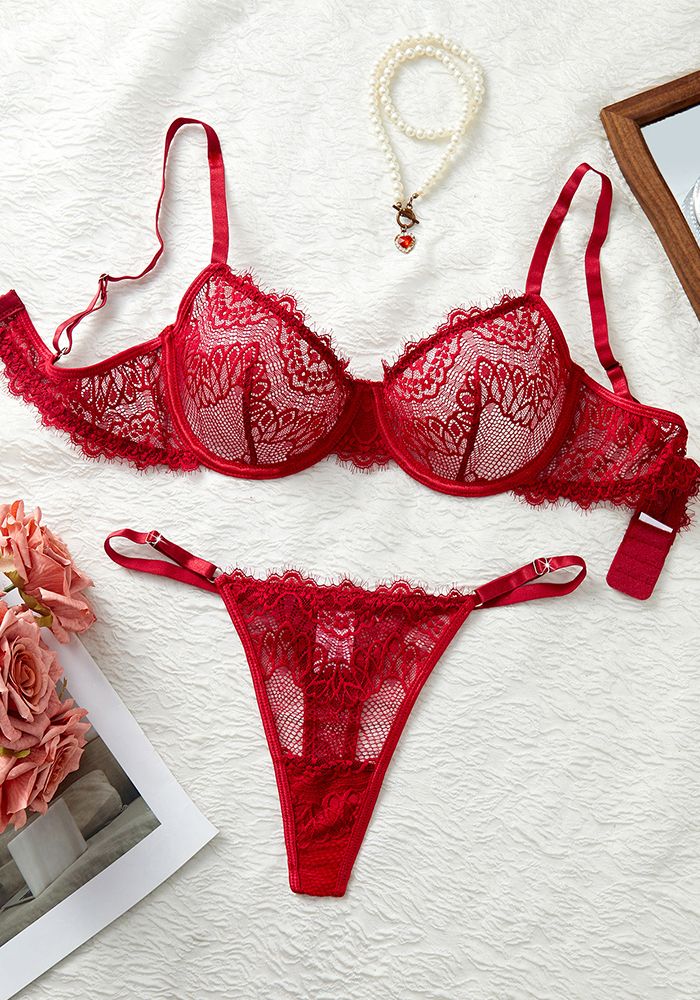 Ensemble de Soutien-Gorge et String Transparent en Dentelle pour Femmes