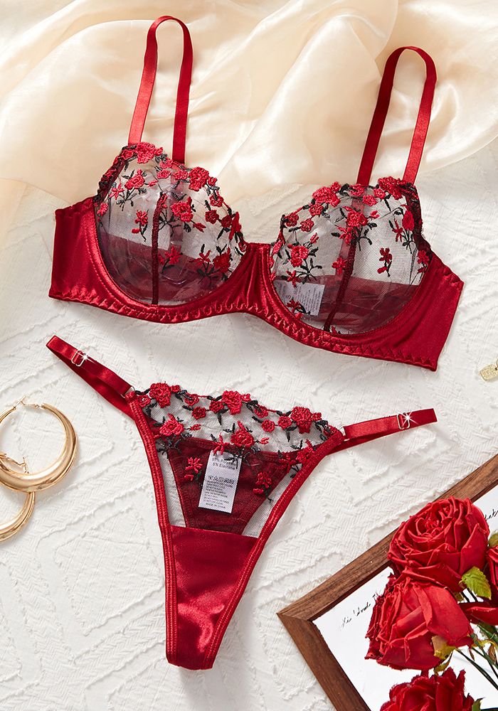 Ensemble de Soutien-Gorge Push-Up à Armatures en Velours Rouge avec Broderie de Rose en Maille pour Femmes