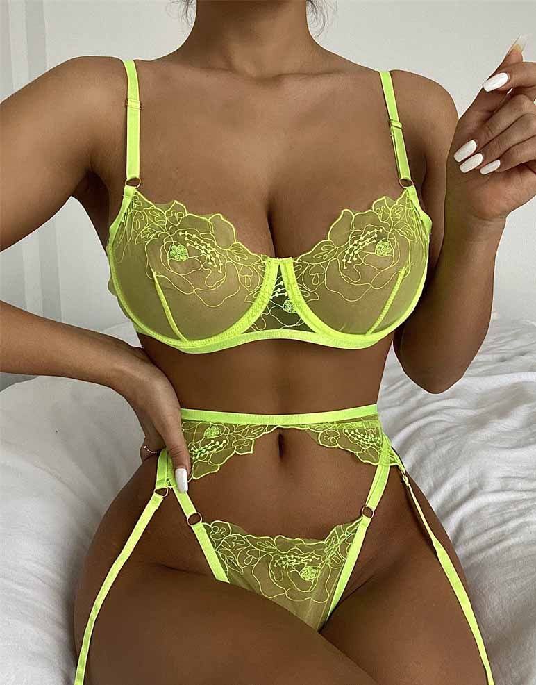 Ensemble de Lingerie Bikini d'Été en Trois Pièces Tentation Exotique Bikini en Maille Brodée Transparent