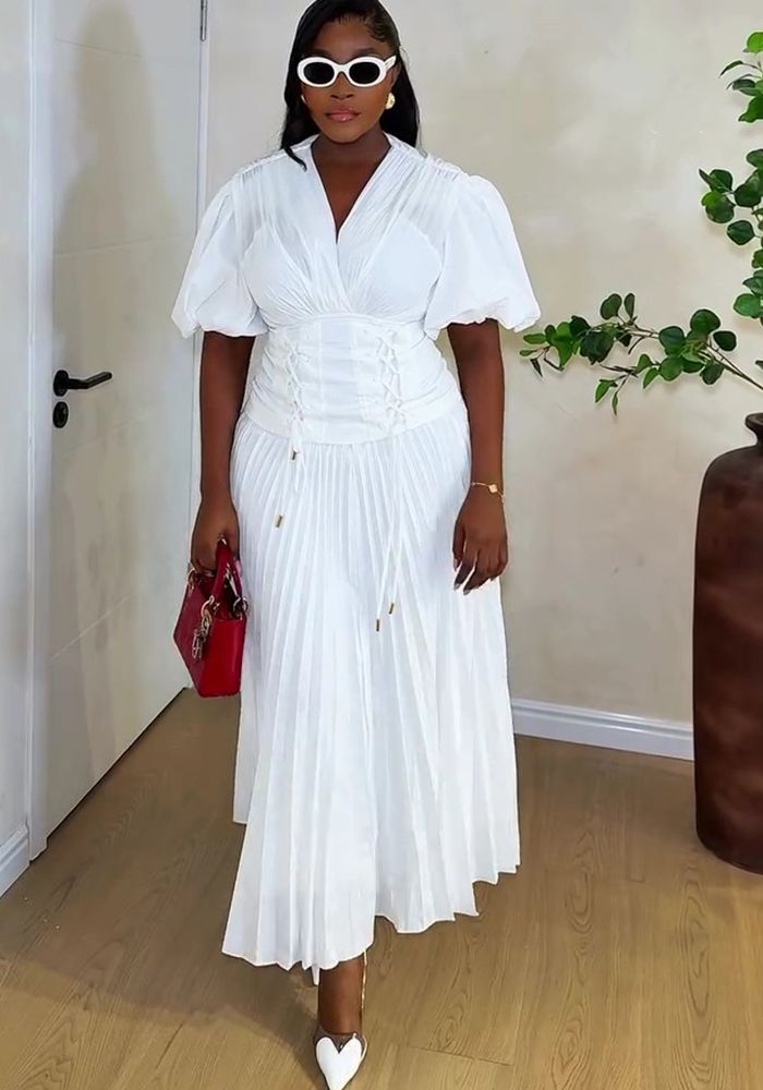 Robe Maxi Plissée Tendance à Manches Bouffantes et Décolleté en V pour Femmes Africaines avec Taille Ajustée en Couleur Unie