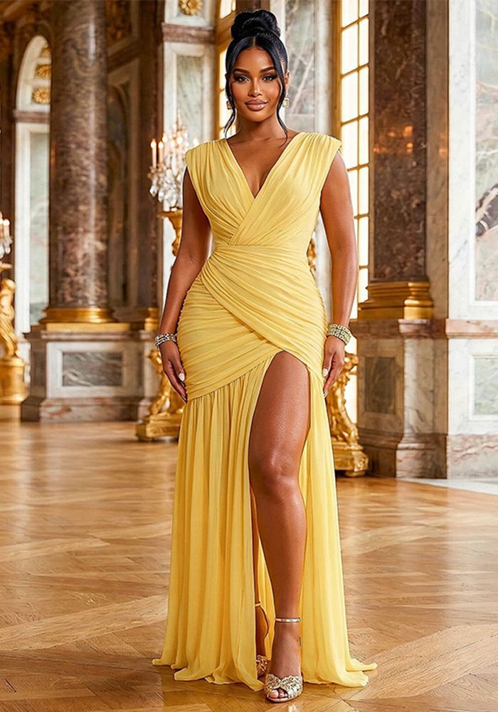 Robe longue sans manches à encolure en V et fronces pour femmes avec fente haute et taille slim