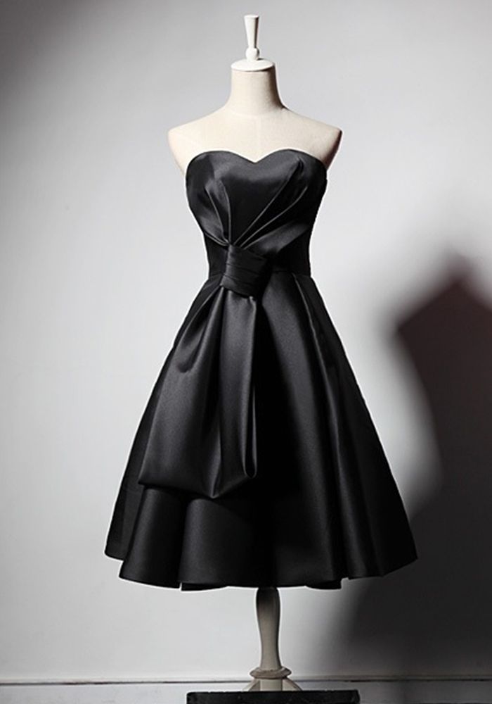 Robe de soirée noire sans bretelles en satin chic pour femmes (le temps de traitement nécessite 3 à 6 jours)