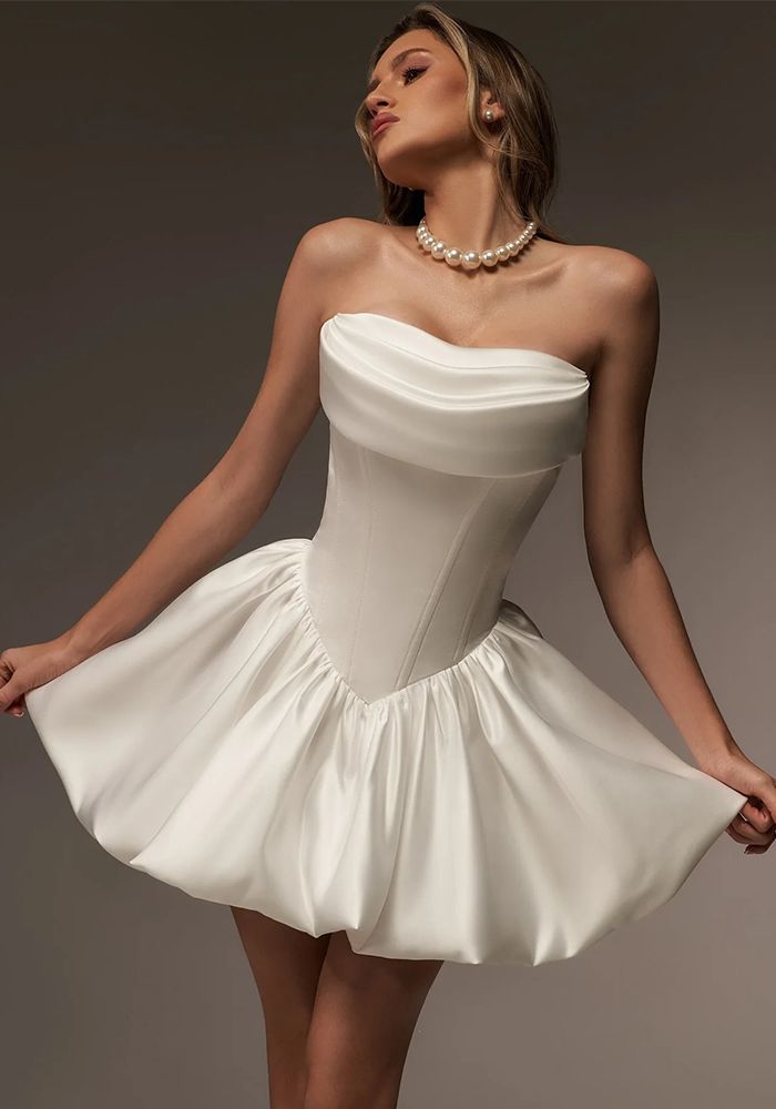 Robe de mariée mini sans bretelles chic pour femmes (le temps de traitement nécessite 3 à 6 jours)