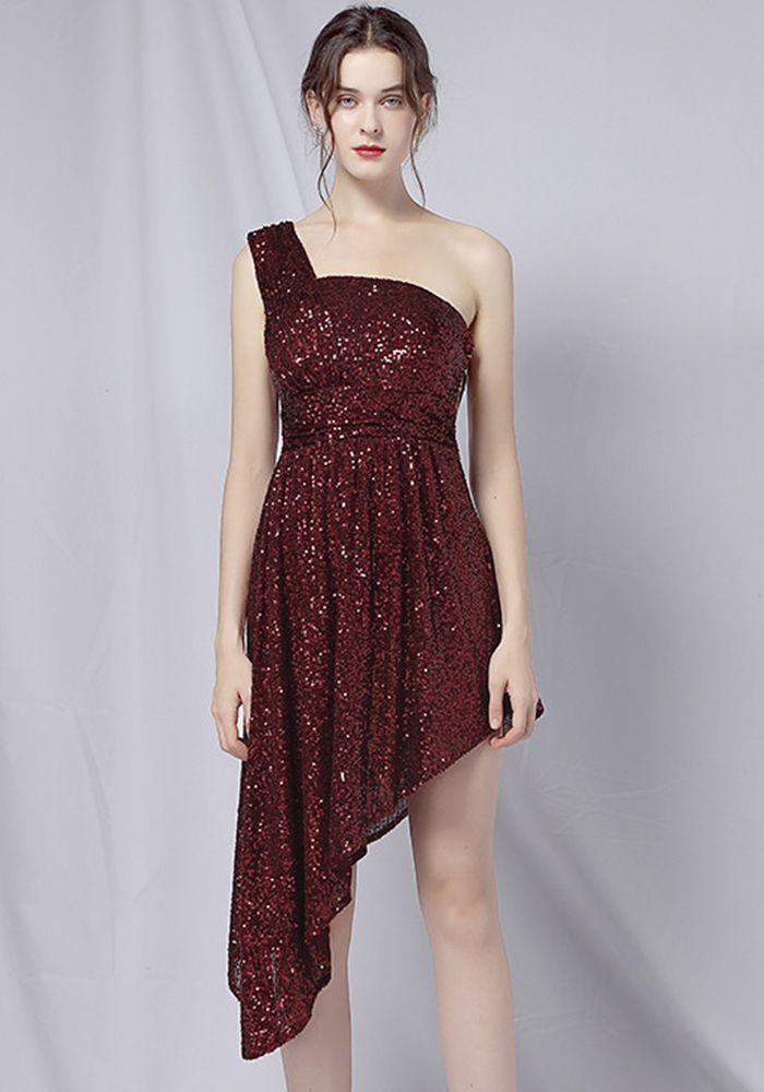 Robe de cocktail irrégulière à sequins d'été à une épaule