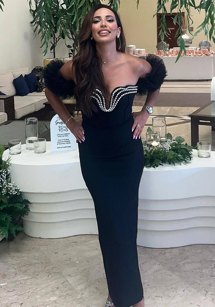 Robe maxi à décolleté en V, dos nu et poitrine enveloppée en jacquard pour femmes avec perles