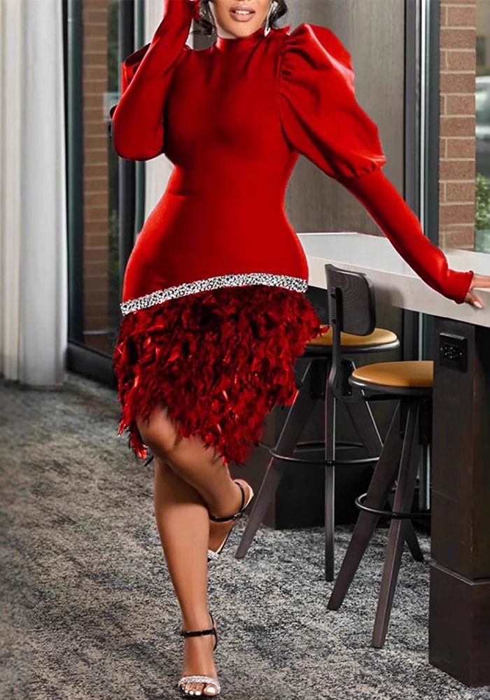 Robe Femme Rouge Lanternes à Manches Longues en Plumes